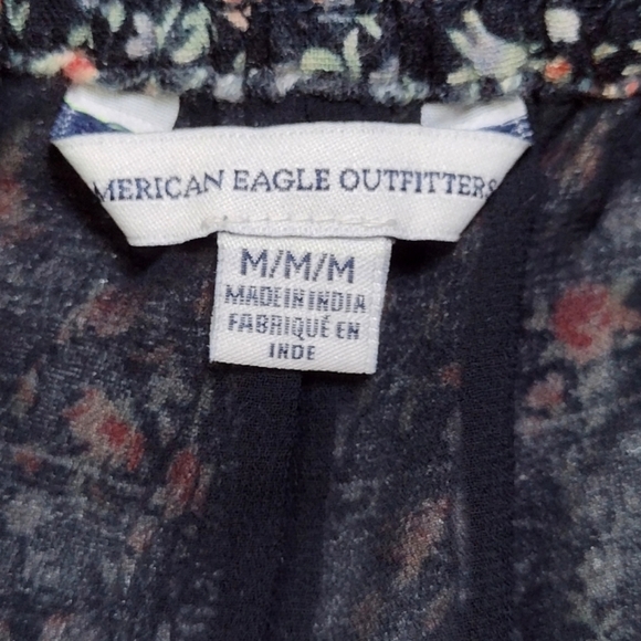 American Eagle Outfitters Women's Floral Print Shorts Size (M) - Picture 6 of 10